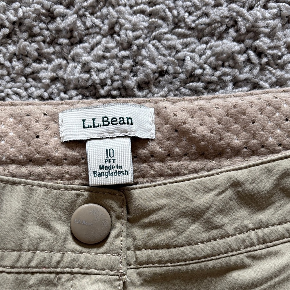 L.L. Bean Comfort Trail Khaki Zip Pocket Crop Pants - Picture 5 of 16